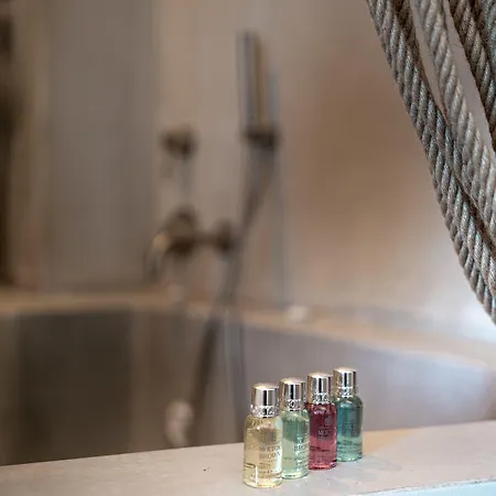 Bohemian Luxury Boutique Hotel, Adults Only 4* 纳乌萨