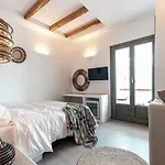 Bohemian Luxury Boutique Hotel, Adults Only מלון נאוסה