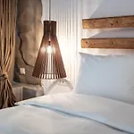מלון Bohemian Luxury Boutique Hotel, Adults Only 4*